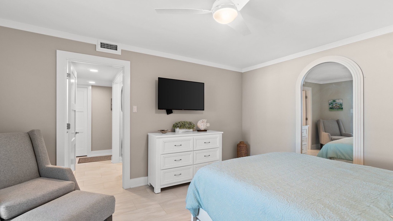 Photo of Bedroom in Crescent Beach