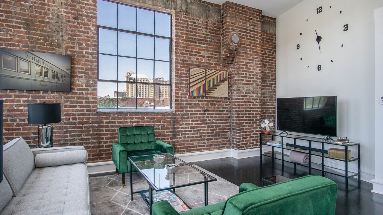 Photo of Livingroom in Central City