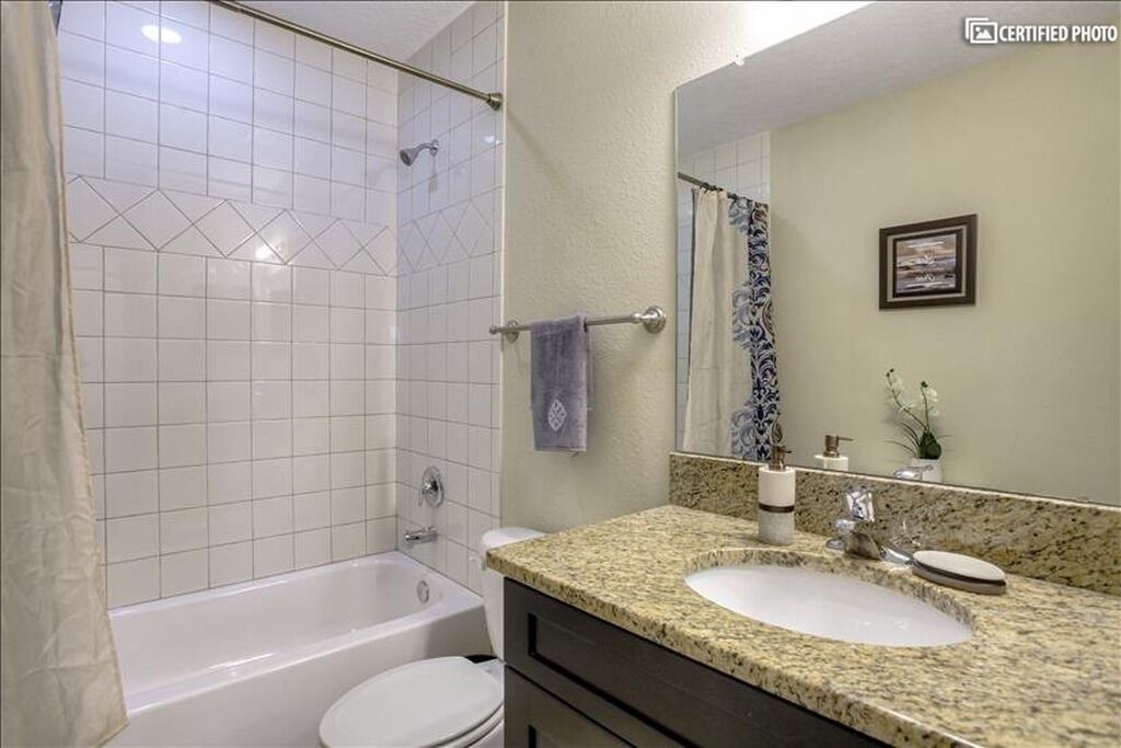 Photo of Bathroom in Port Tampa City