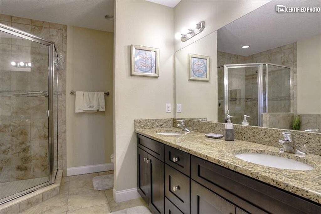Photo of Bathroom in Port Tampa City