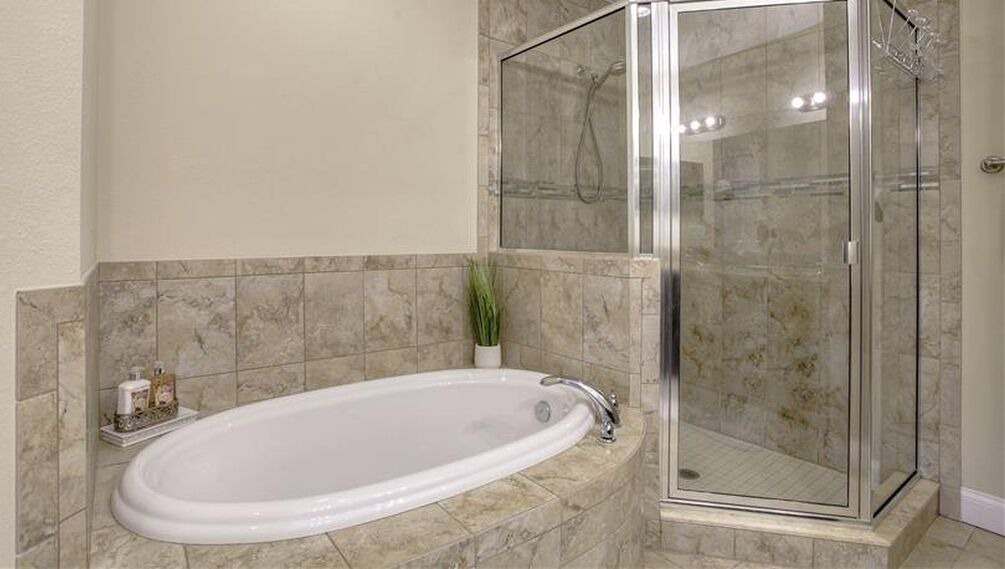 Photo of Bathroom in Port Tampa City