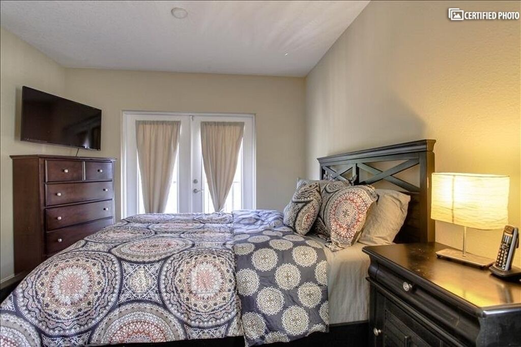 Photo of Bedroom in Port Tampa City