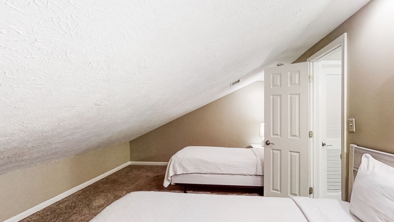 Photo of Bedroom in Crystal Beach