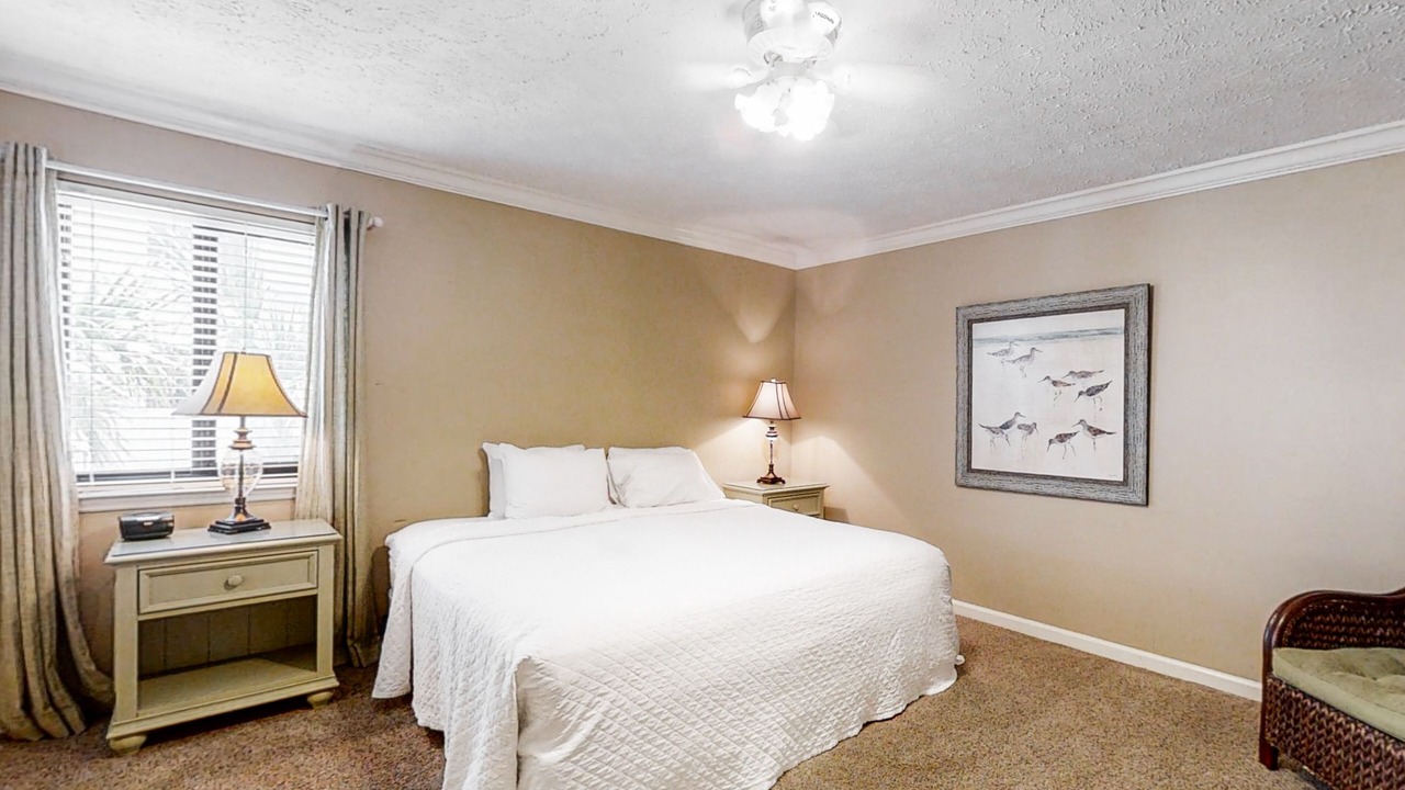 Photo of Bedroom in Crystal Beach