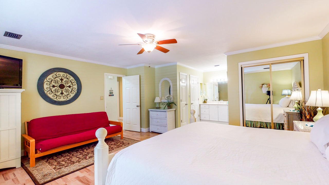 Photo of Bedroom in Miramar Beach