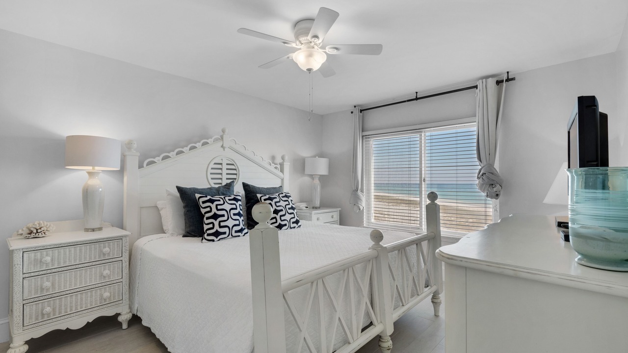 Photo of Bedroom in Holiday Isle