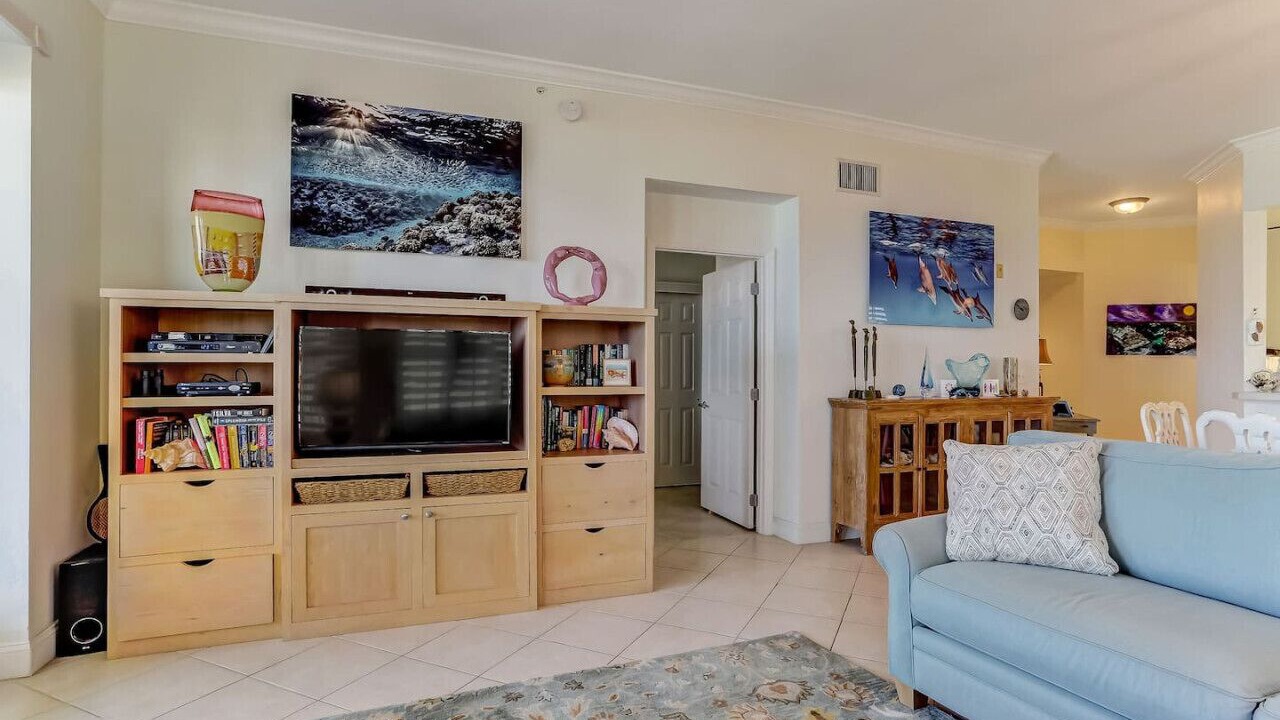 Photo of Livingroom in Amelia City
