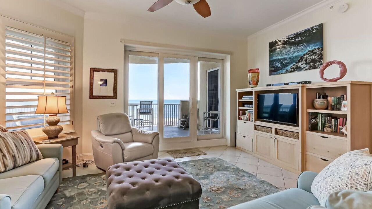 Photo of Livingroom in Amelia City