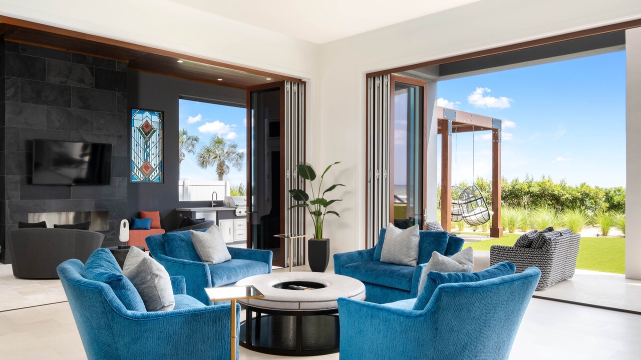 Photo of Livingroom in Crescent Beach
