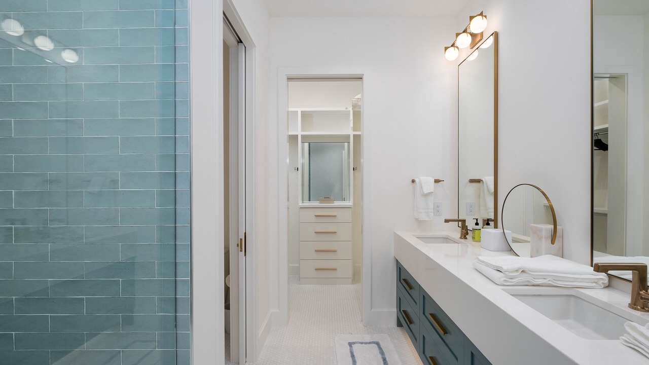 Photo of Bathroom in Crescent Beach