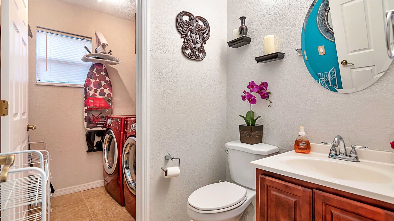 Photo of Bathroom in Tropic