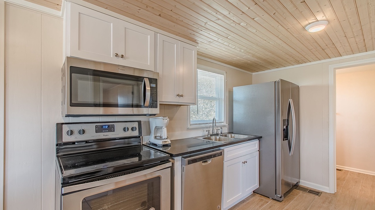 Photo of Kitchen in Surf Side Shores