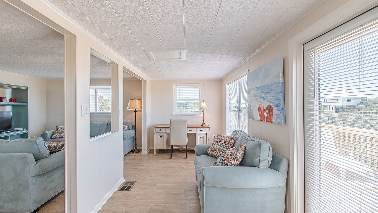 Photo of Livingroom in Surf Side Shores