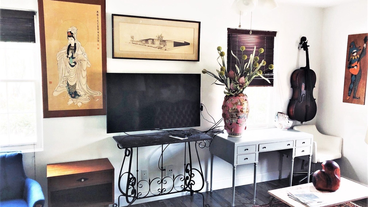 Photo of Livingroom in Central Business District