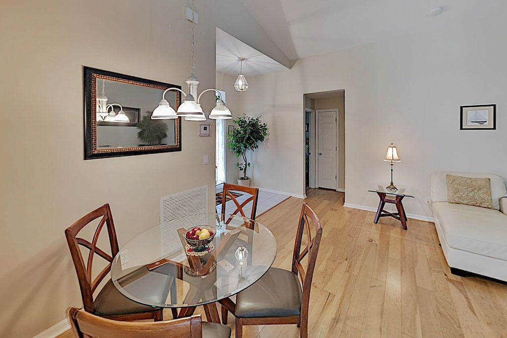 Photo of Livingroom in Beachwalk Isles