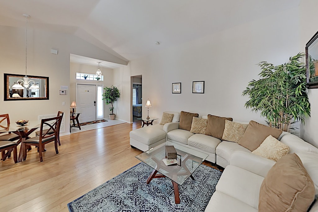 Photo of Livingroom in Beachwalk Isles