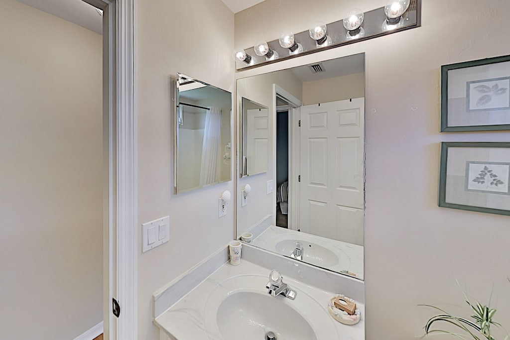 Photo of Bathroom in Beachwalk Isles