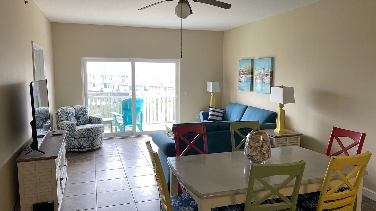 Photo of Livingroom in Waterside Village