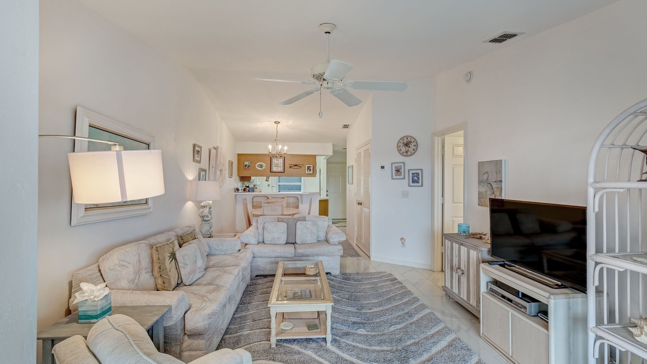 Photo of Livingroom in Hammock Bay