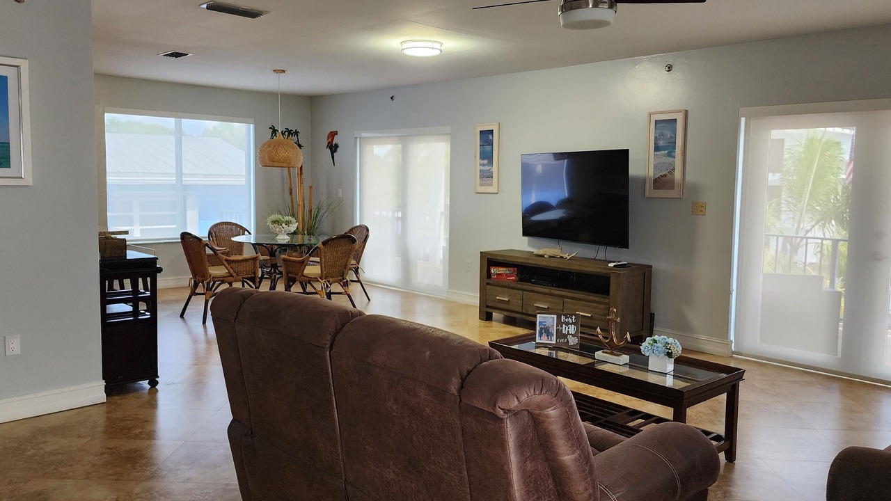 Photo of Livingroom in Sunrise Point