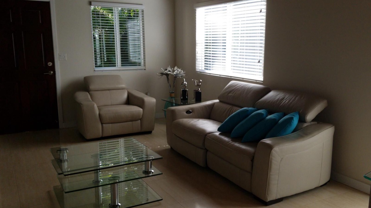 Photo of Livingroom in Ludlam