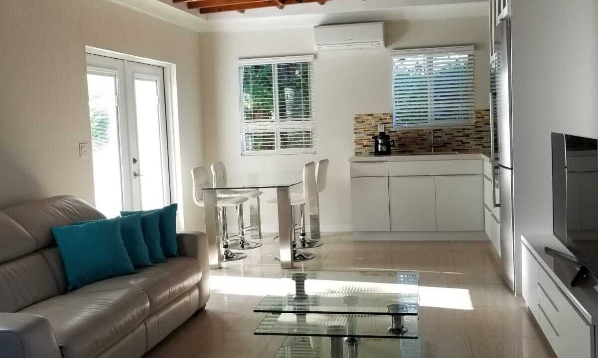 Photo of Livingroom in Ludlam