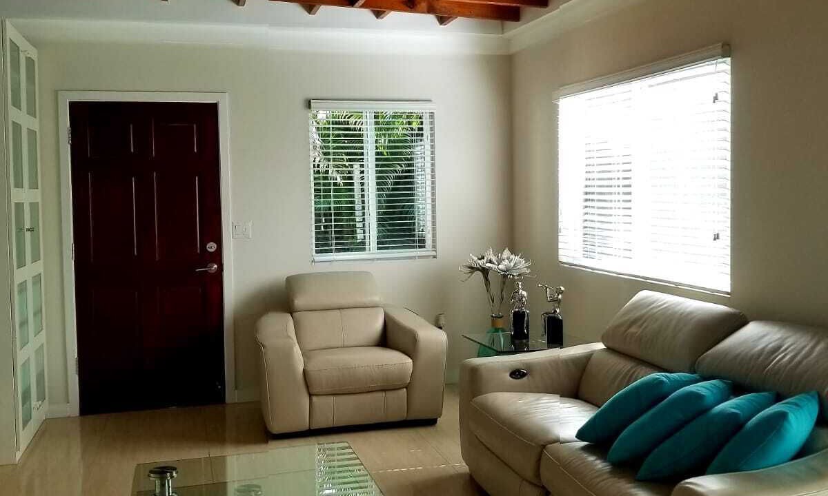 Photo of Livingroom in Ludlam