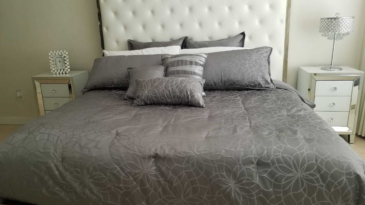 Photo of Bedroom in Ludlam