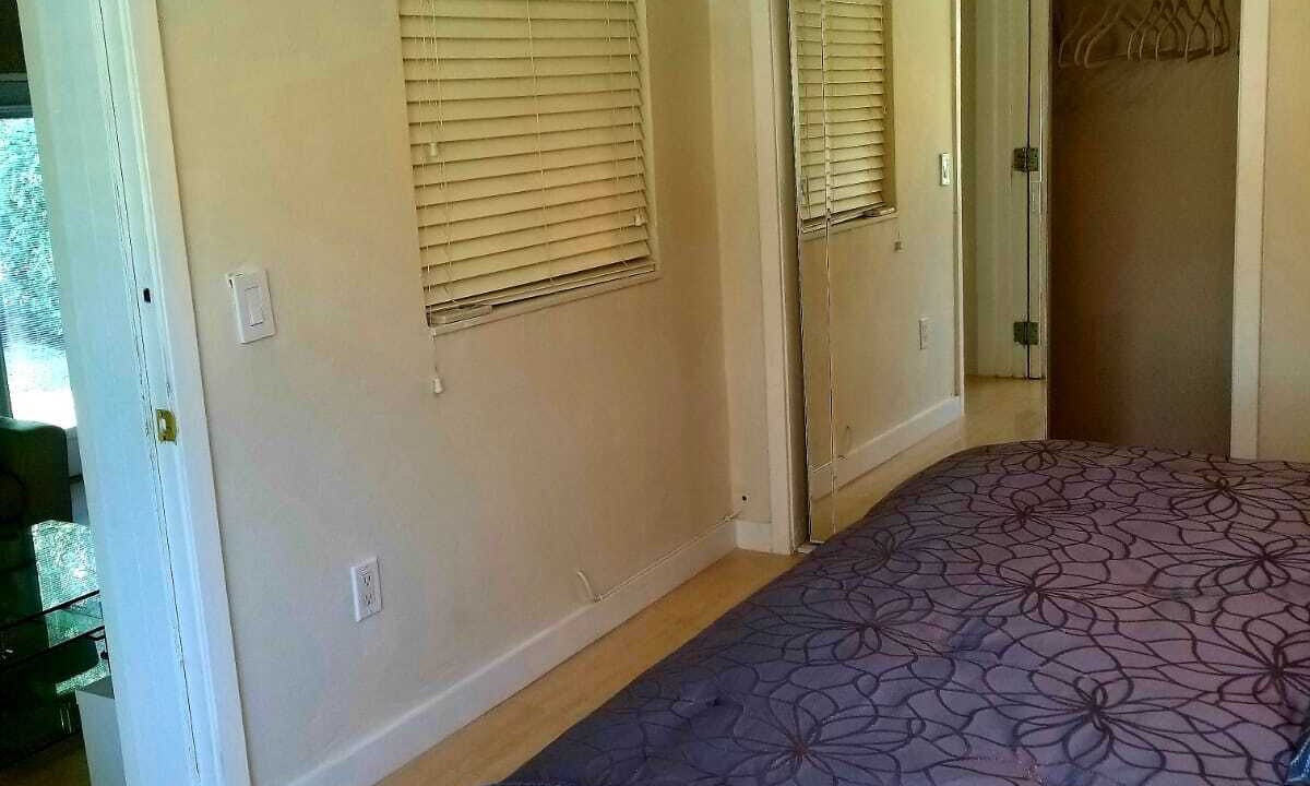 Photo of Bedroom in Ludlam