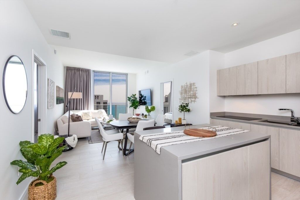Photo of Bedroom in Hollywood South Central Beach