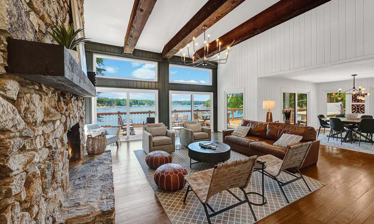 Photo of Livingroom in Mooresville