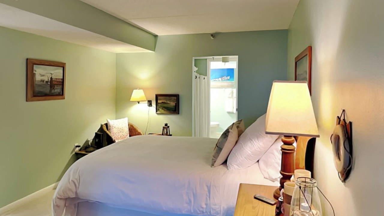 Photo of Bedroom in Jacksonville Beach