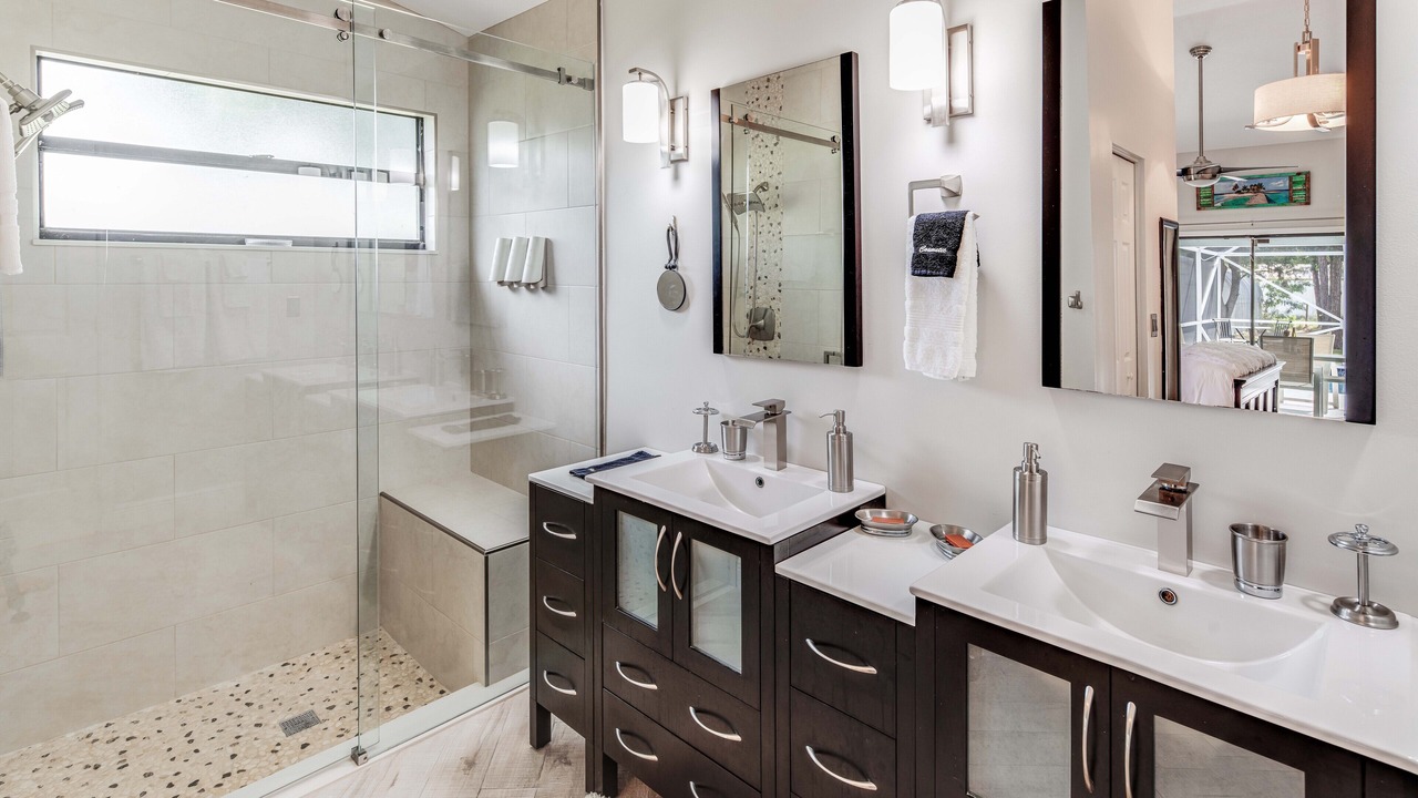 Photo of Bathroom in Hunt Club
