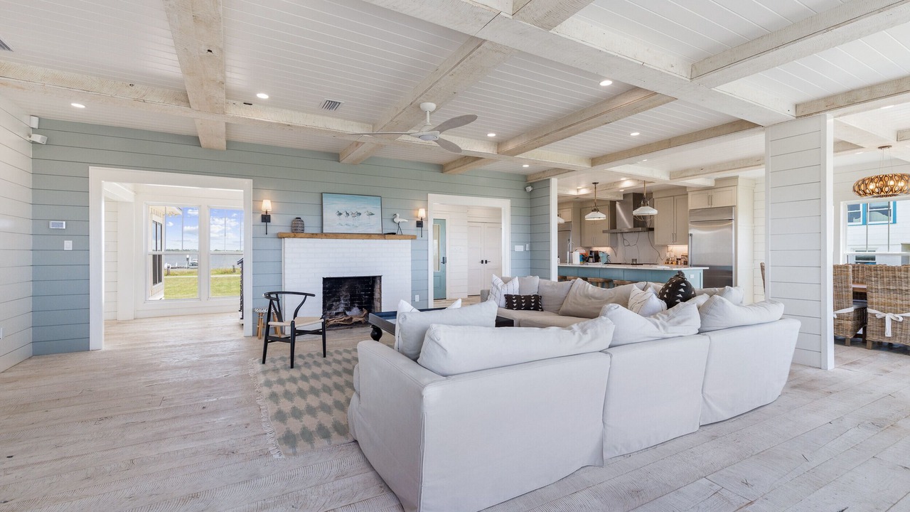 Photo of Livingroom in Alligator Point