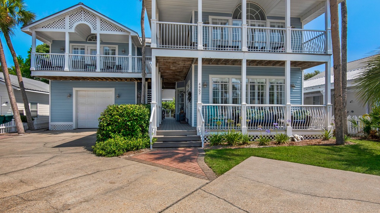 Photo of Outdoor in Crystal Shores