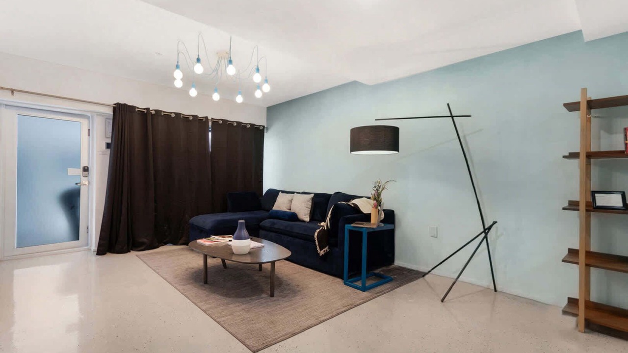 Photo of Livingroom in South Pointe