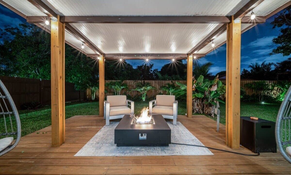 Photo of Livingroom in Golden Glades
