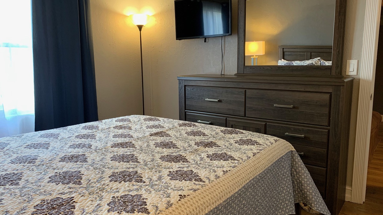 Photo of Bedroom in Florida Center