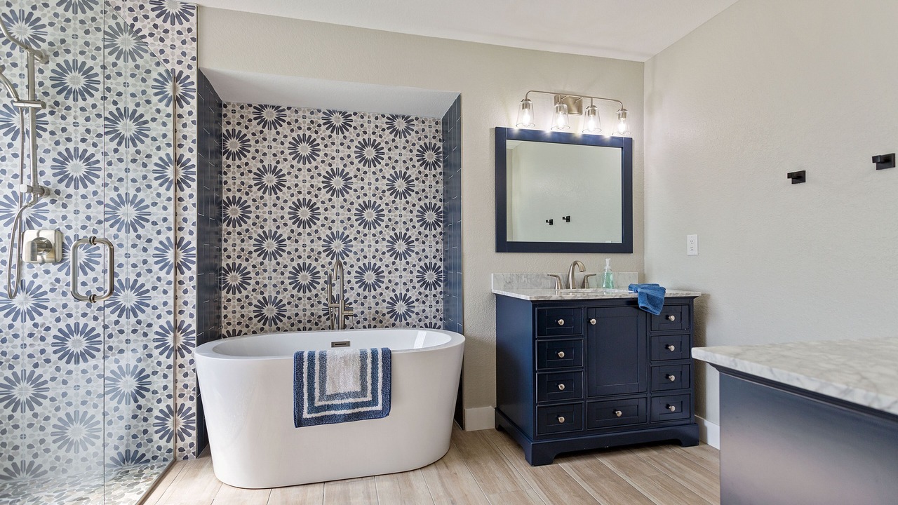 Photo of Bathroom in Trafalgar