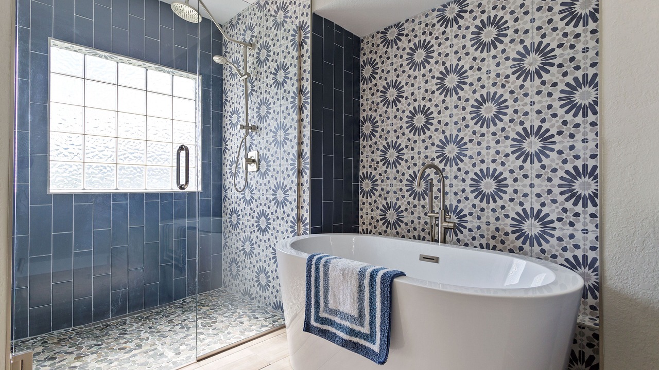 Photo of Bathroom in Trafalgar