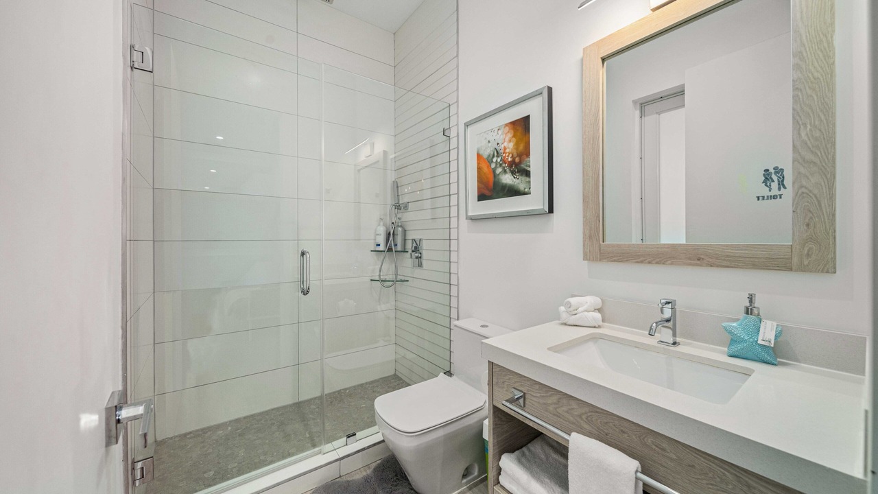 Photo of Bathroom in Coral Way