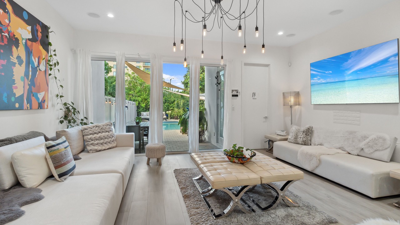 Photo of Livingroom in Coral Way