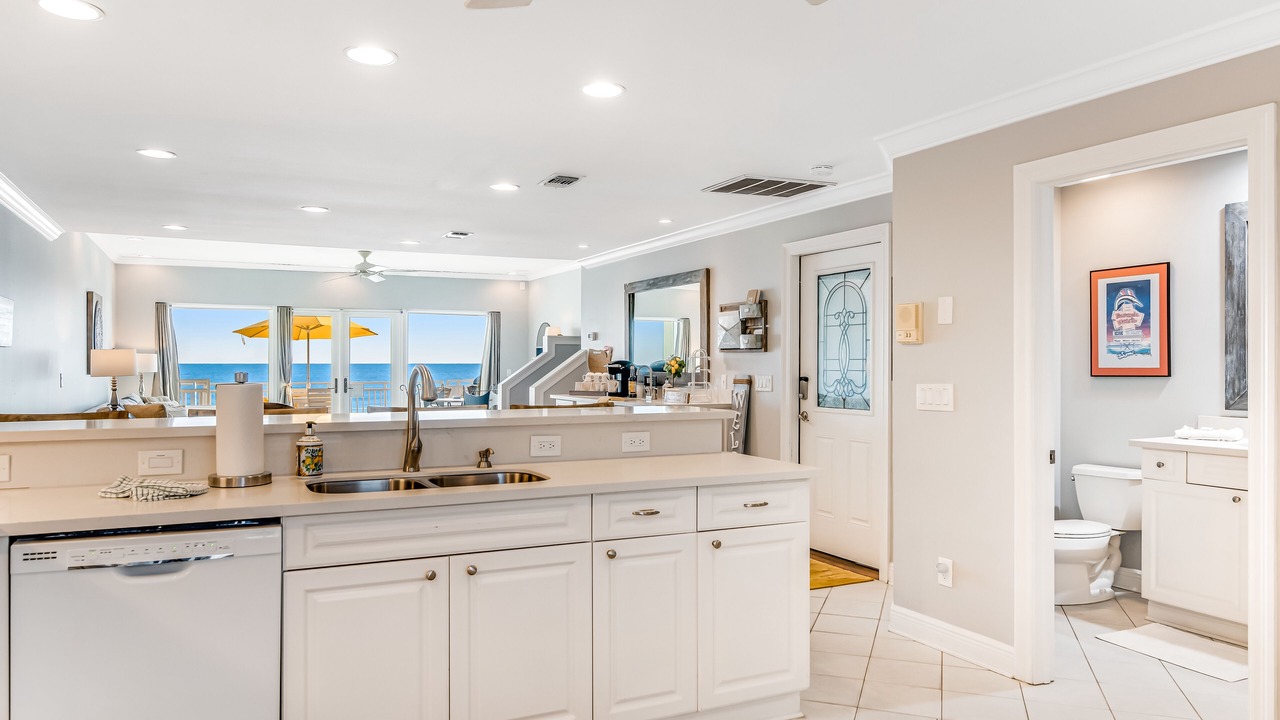 Photo of Kitchen in White Sands