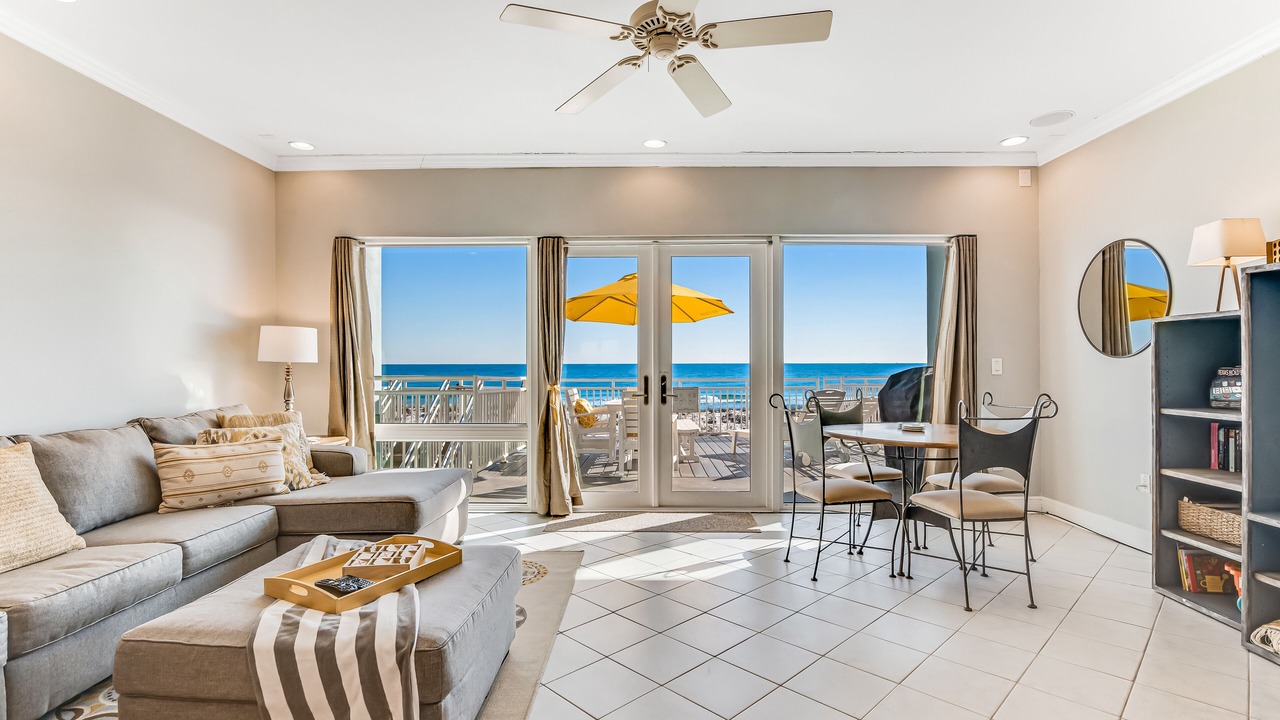 Photo of Livingroom in White Sands