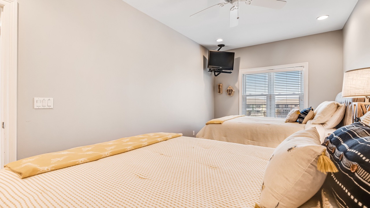 Photo of Bedroom in White Sands
