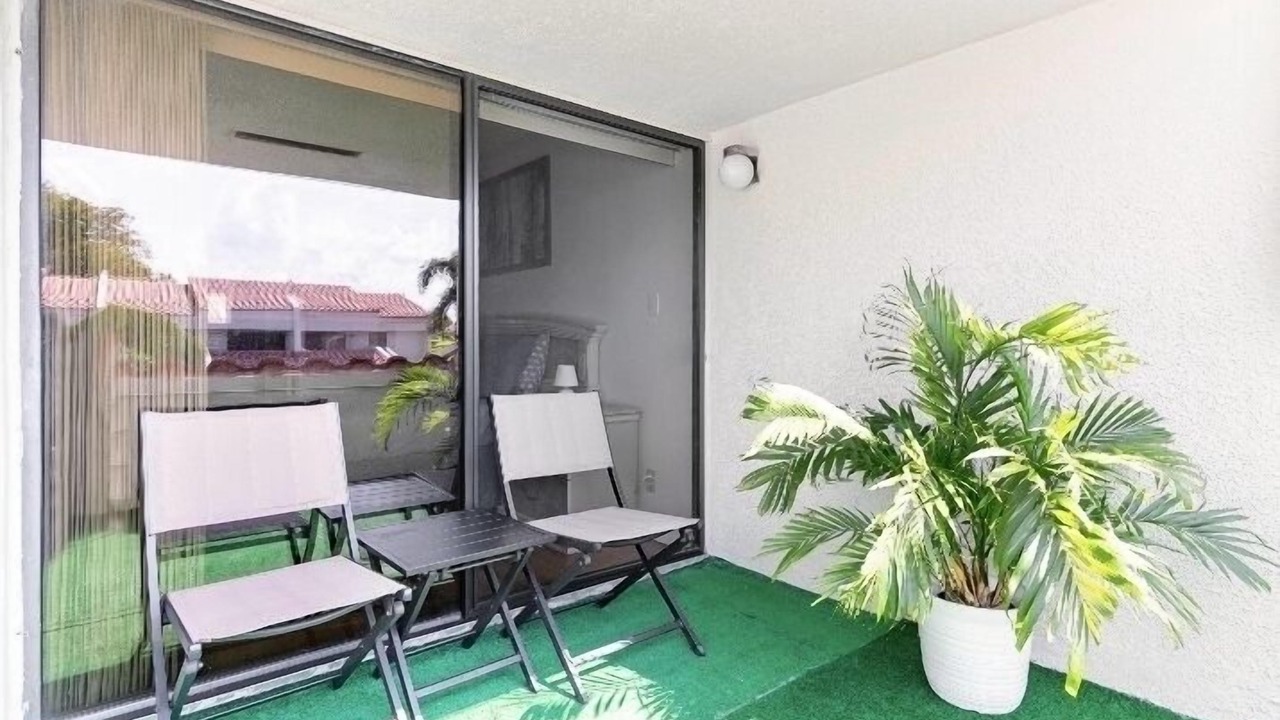 Photo of Patio Balcony in Inverrary