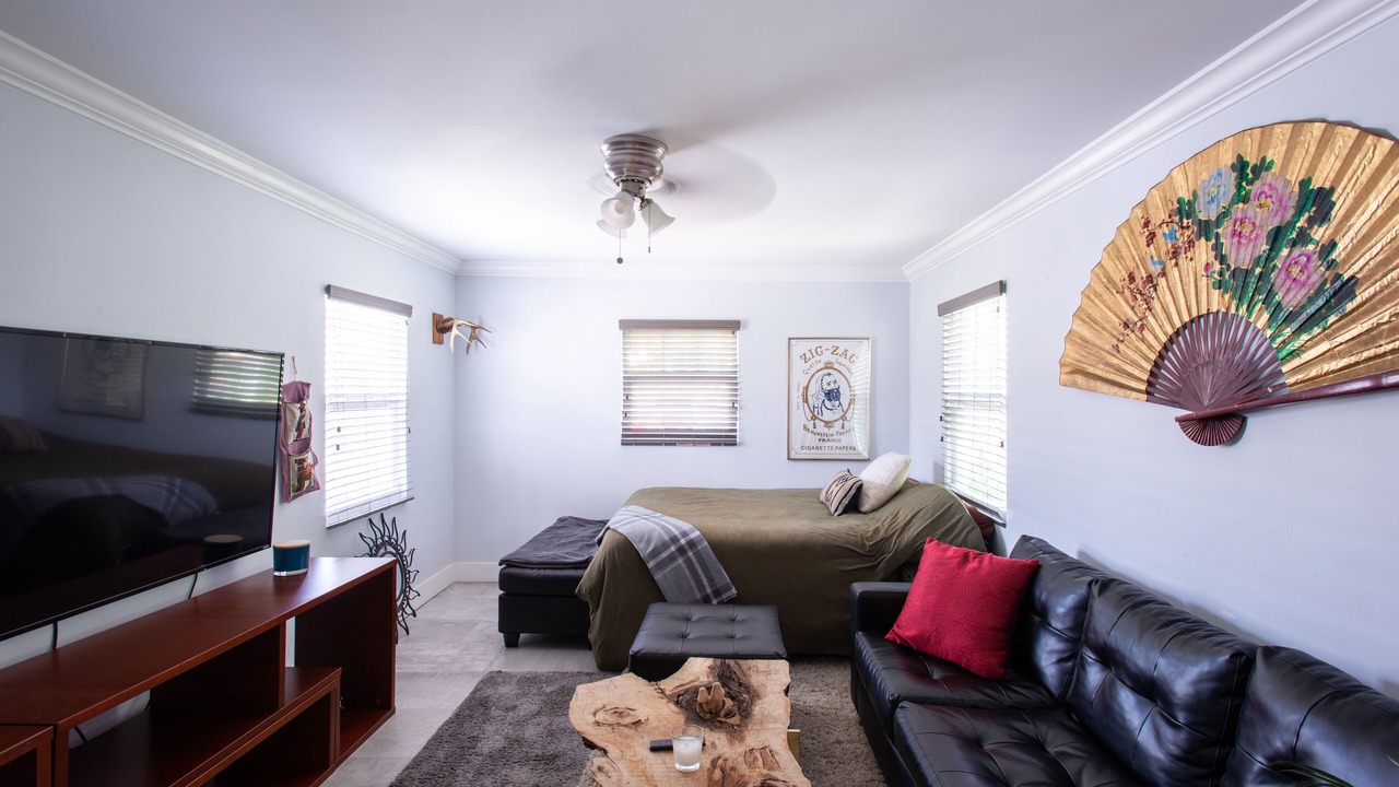 Photo of Livingroom in Parrot Cove