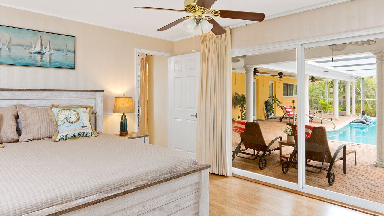 Photo of Bedroom in Cypress Lakes