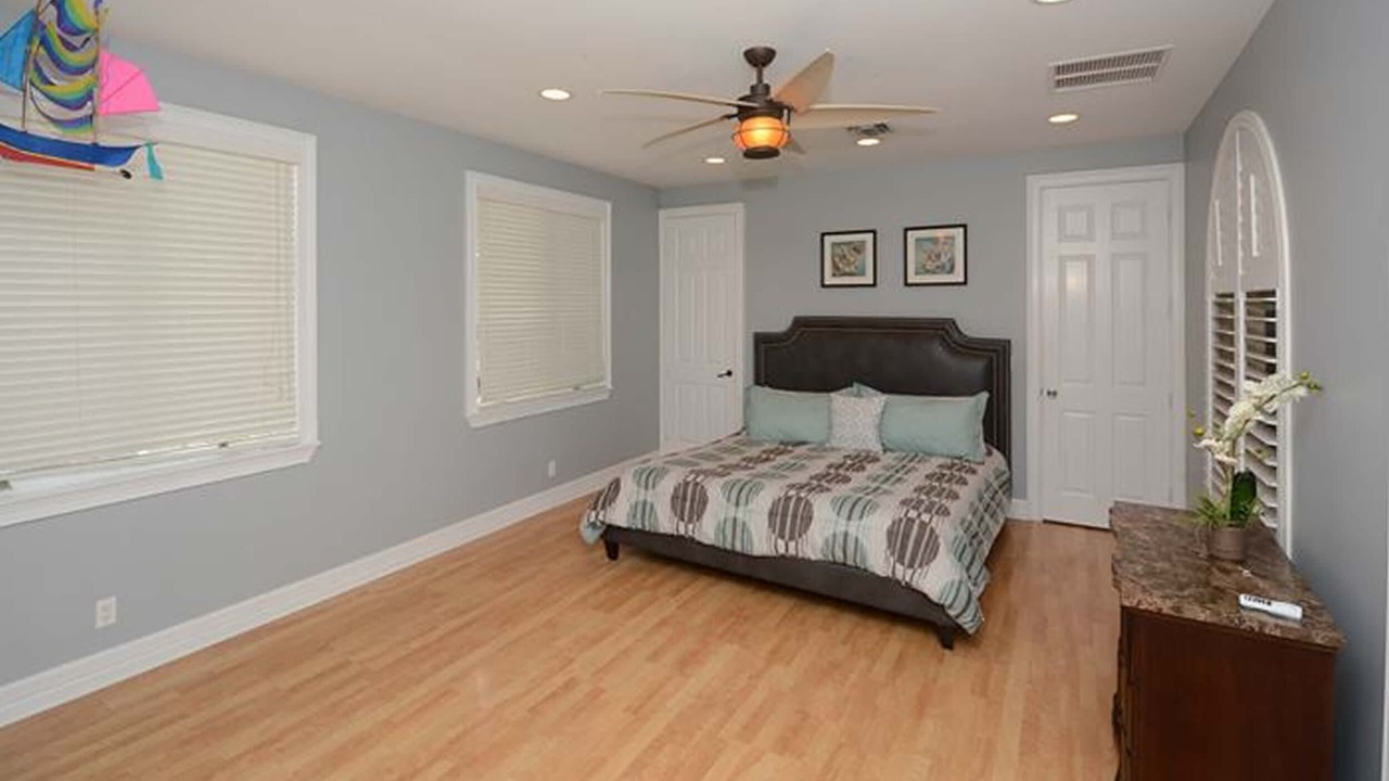 Photo of Bedroom in Seven Isles