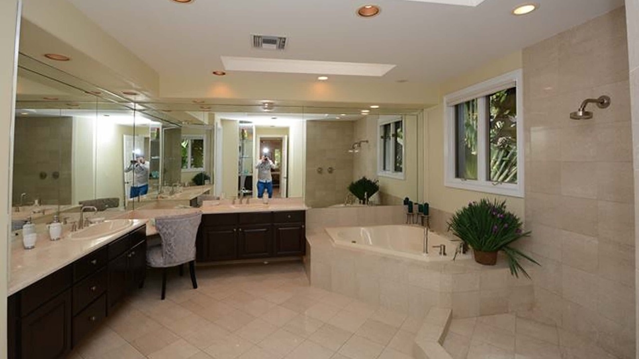 Photo of Bathroom in Seven Isles